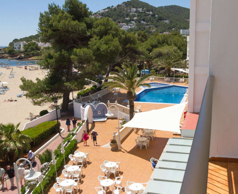 Ein Foto vom Pool im Hotel Riomar