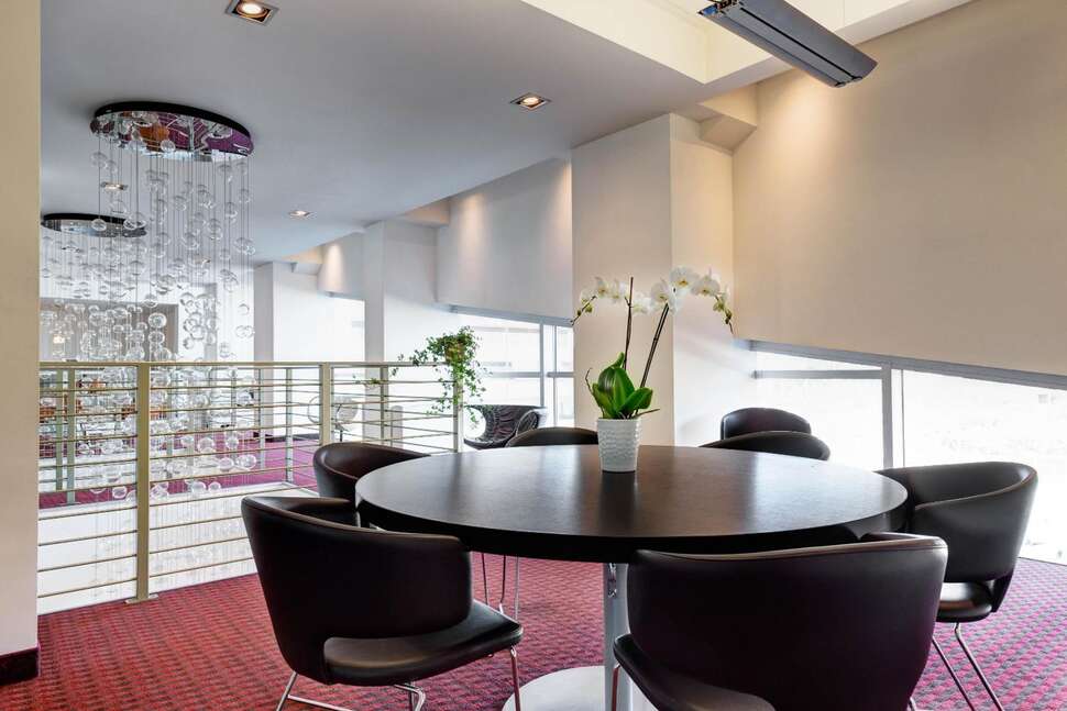Een foto van het interieur van iH Hotels Roma Z3