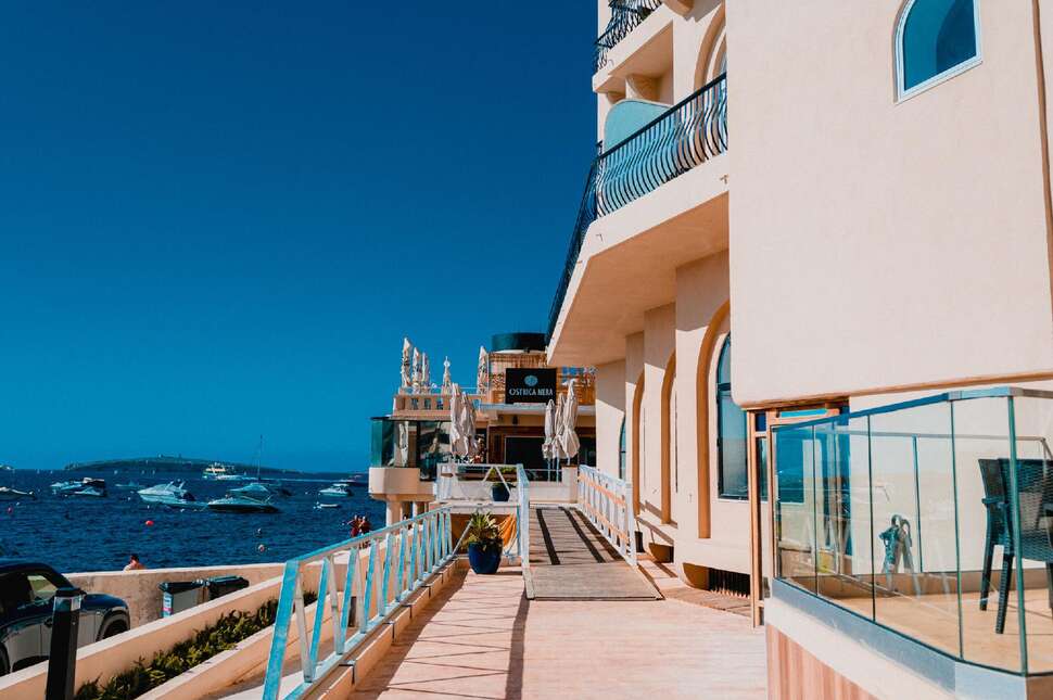 Een foto van Gillieru Harbour Hotel