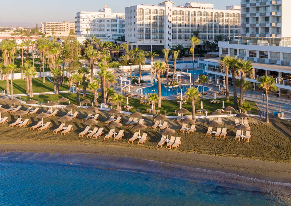 Ein Foto The Golden Bay Beach Hotel