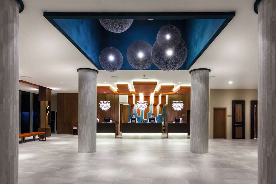 Een foto van het interieur van Riu VistaMar