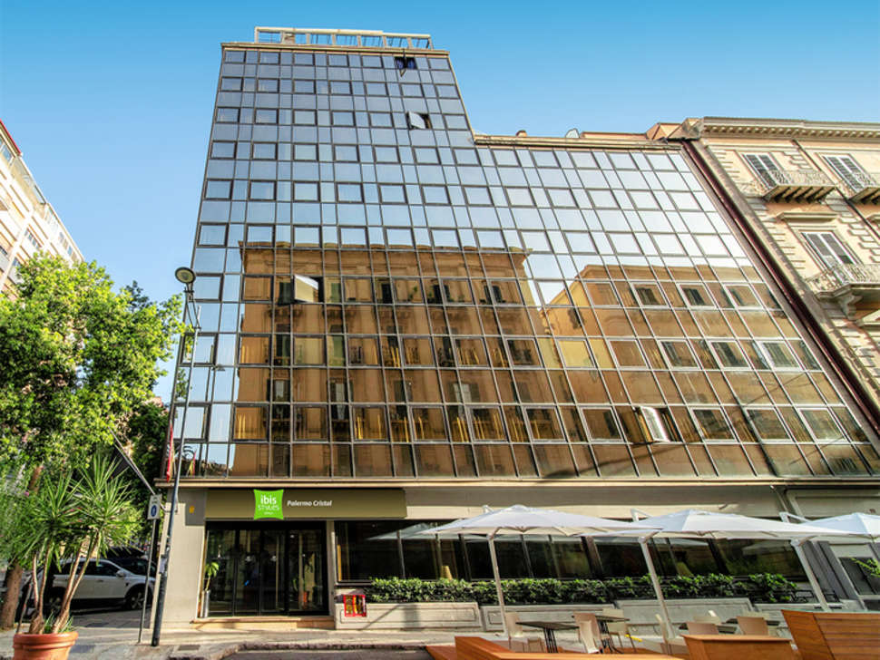Een foto van de buitenkant van Ibis Styles Palermo Cristal