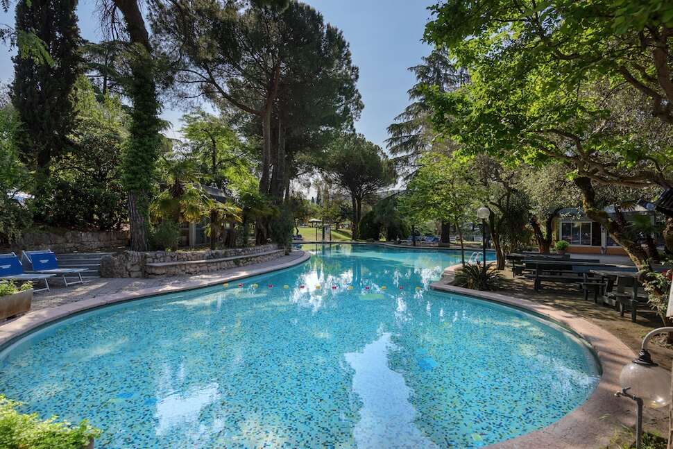 Ein Foto vom Pool im Hotel Marco Polo