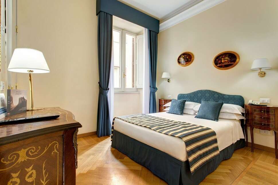 Ein Foto Golden Tulip Rome Piram