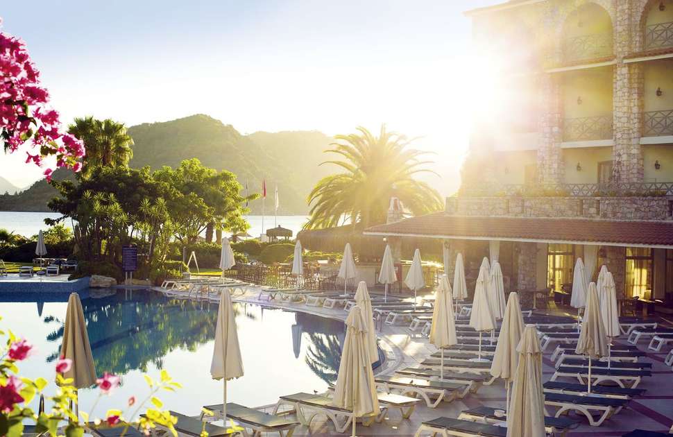 Een foto van het zwembad bij Hotel Marti La Perla