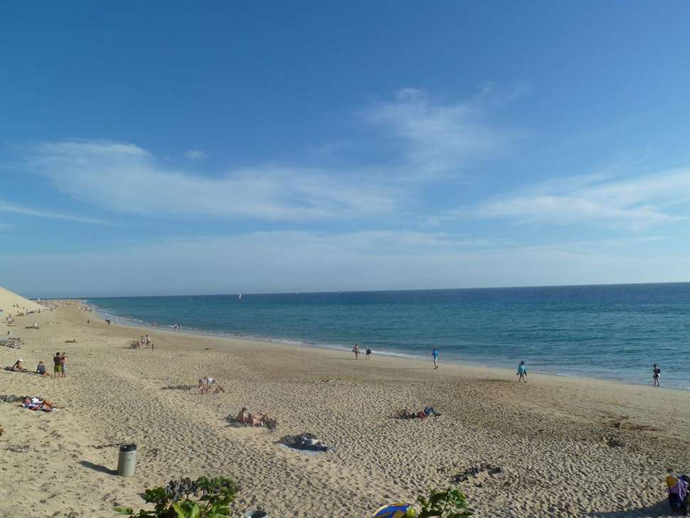 Een foto van het strand bij Hotel Riu Palace Calypso