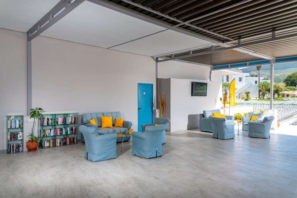 Een foto van Niriides Beach Hotel