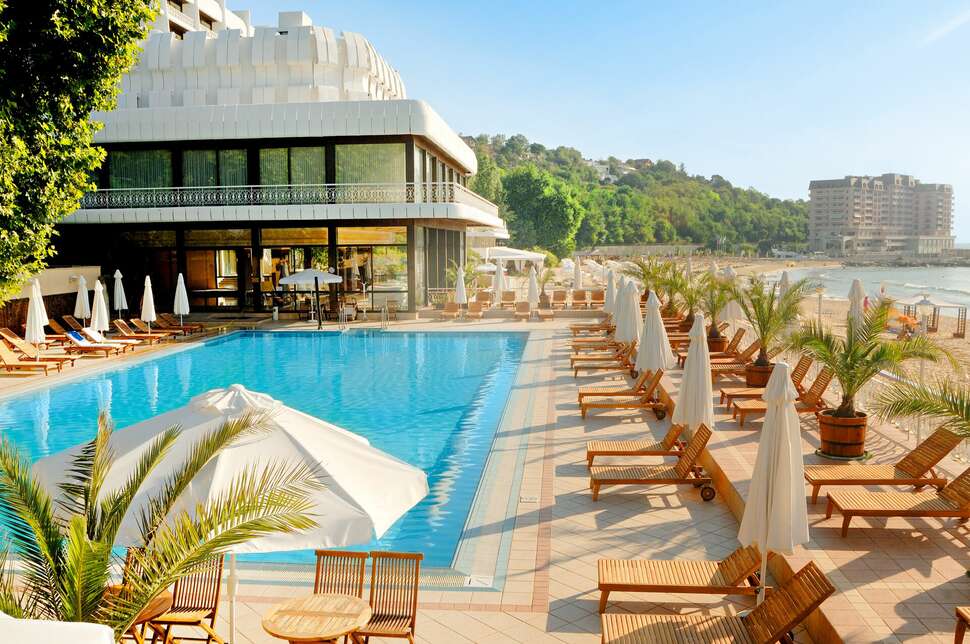 Een foto van The Palace Hotel Sunny Day