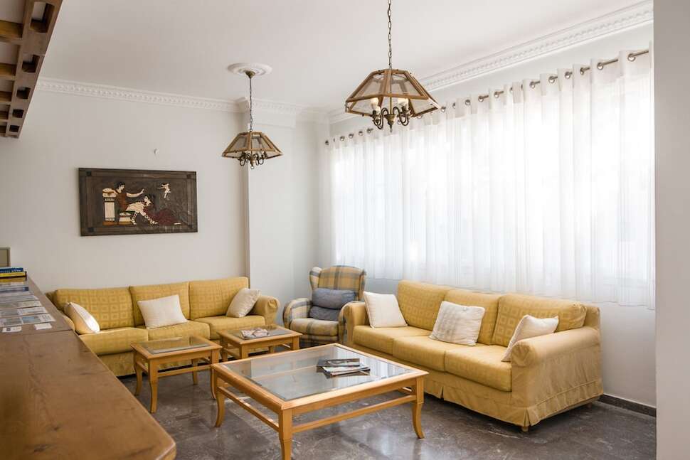 Ein Foto vom Innenbereich im Kamari Blu Boutique