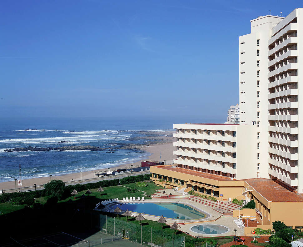 Ein Foto vom Pool im Axis Vermar Beach Hotel