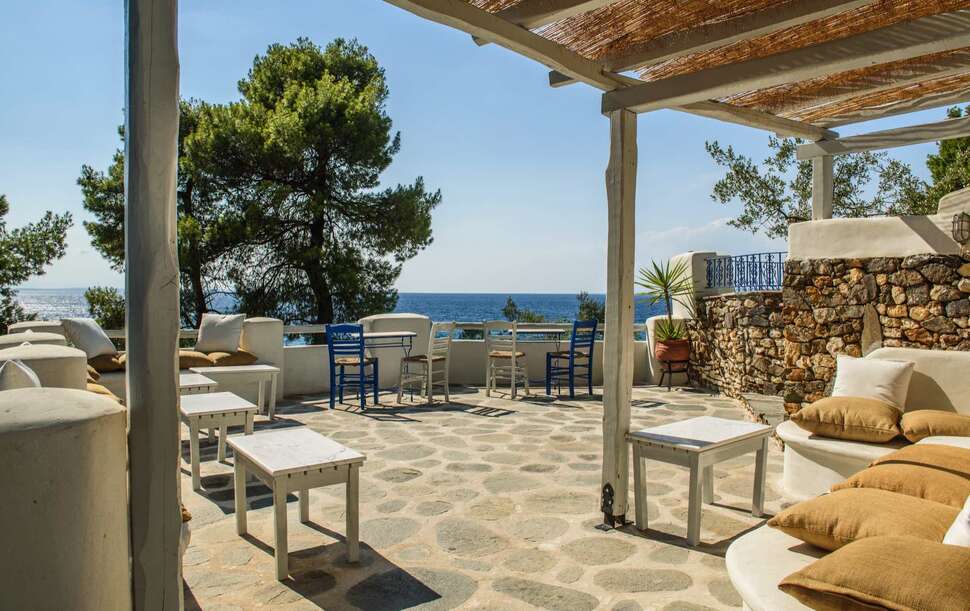 Ein Foto von der Terrasse im Virginia Hotel