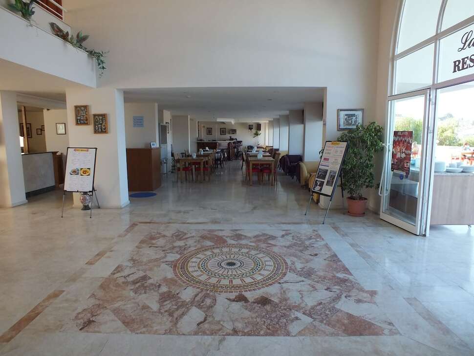 Een foto van de faciliteiten bij Tuntas Family Suites Kusadasi