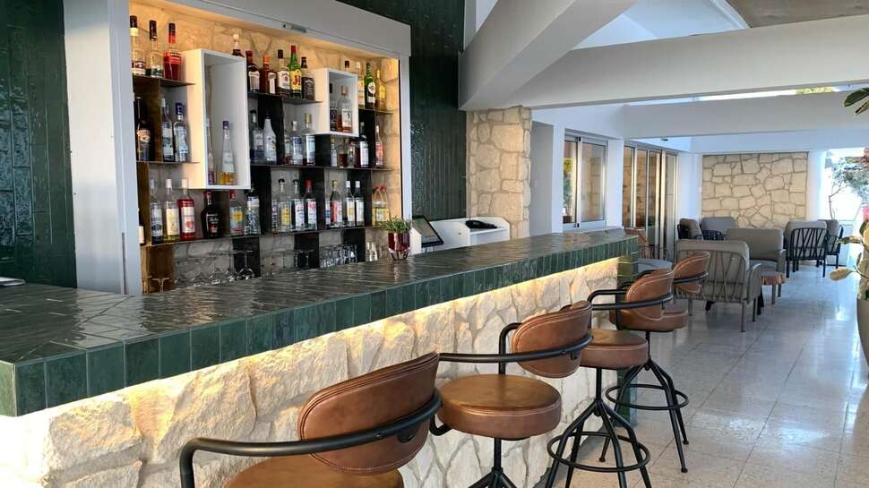 Een foto van Vrachia Beach Hotel & Suites