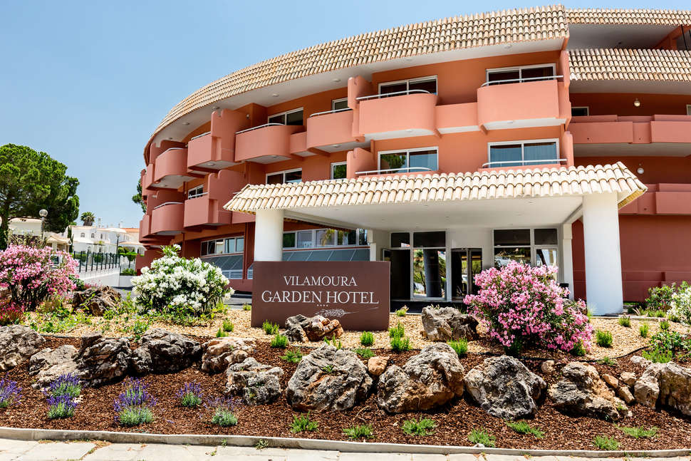Een foto van de buitenkant van Vilamoura Garden Hotel