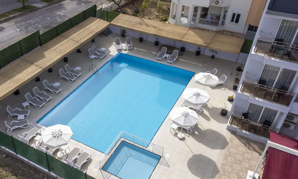 Ein Foto vom Pool im A Hotel Side