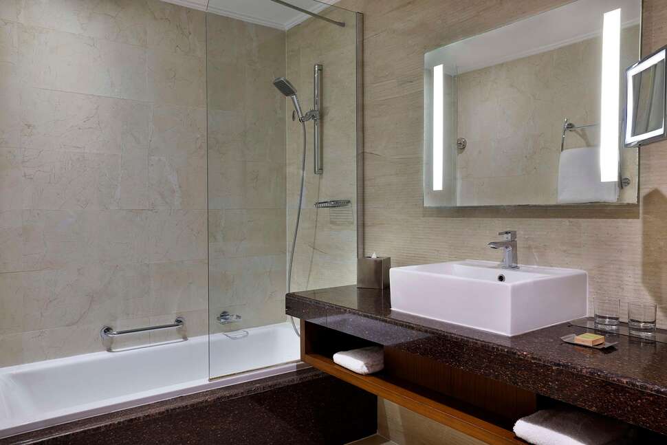Ein Foto DoubleTree by Hilton Resort & Spa Marjan Island