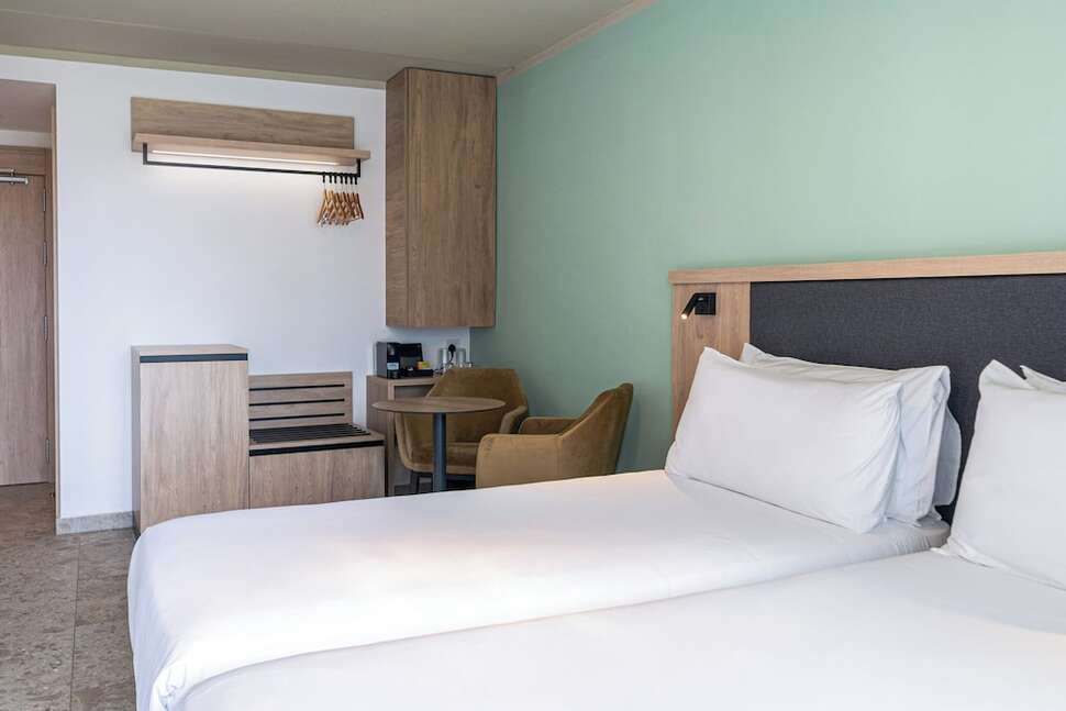 Ein Foto Hotel Scirocco St. Julian's Affiliated by Melia