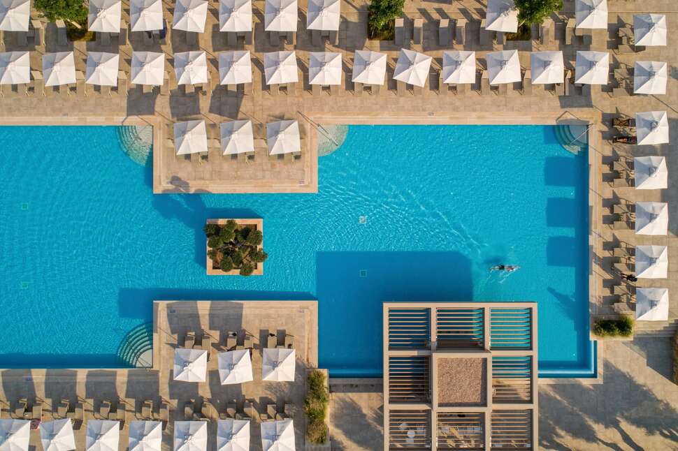 Ein Foto vom Pool im Amada Colossos Resort