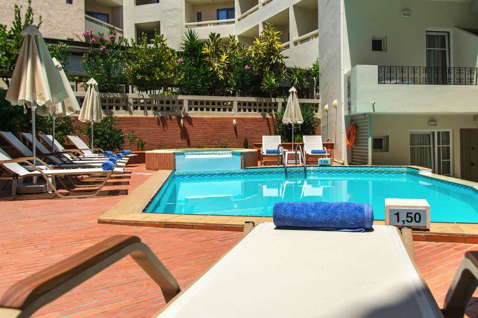 Een foto van het zwembad bij Anita Beach Hotel