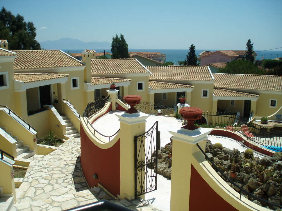 Een foto van een overzicht van Mediterranean Blue Resort