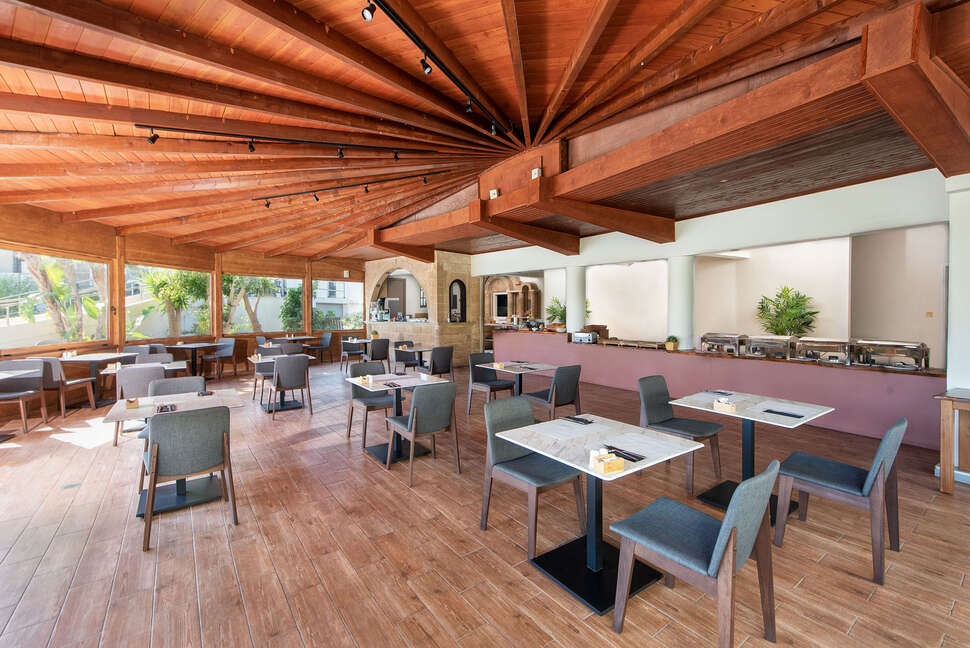 Een foto van de faciliteiten bij Ixia Dream Beachfront Hotel
