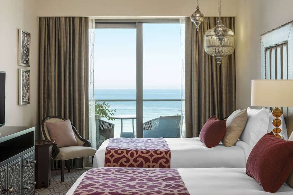 Ein Foto The Luxury Collection Hotel Ajman Saray