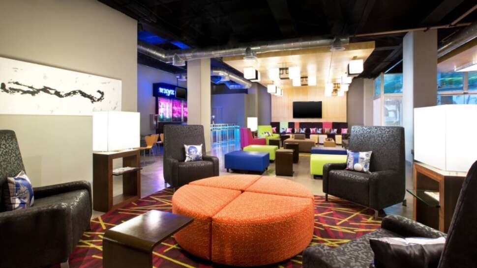Een foto van het interieur van Aloft Cancun Hotel