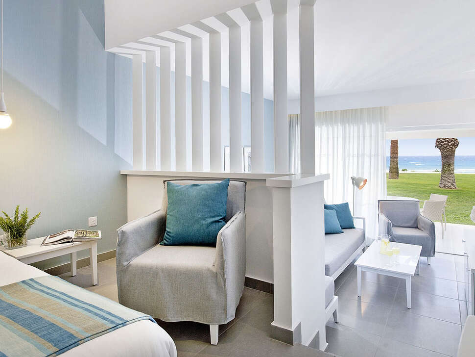 Een foto van Nissi Beach Resort