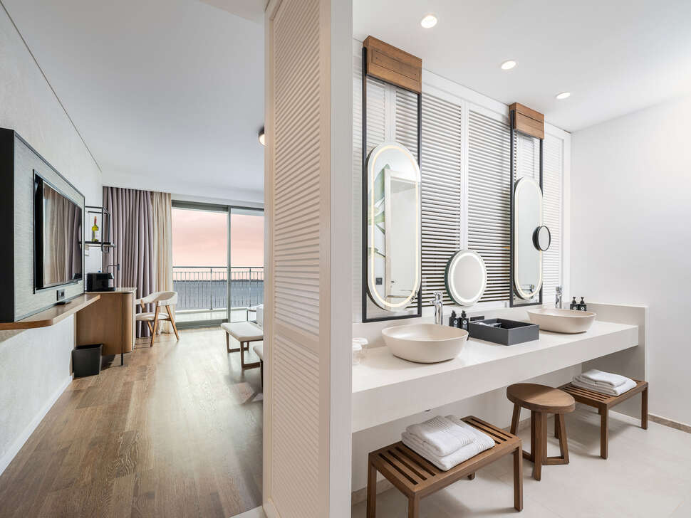 Een foto van Anda Barut Collection