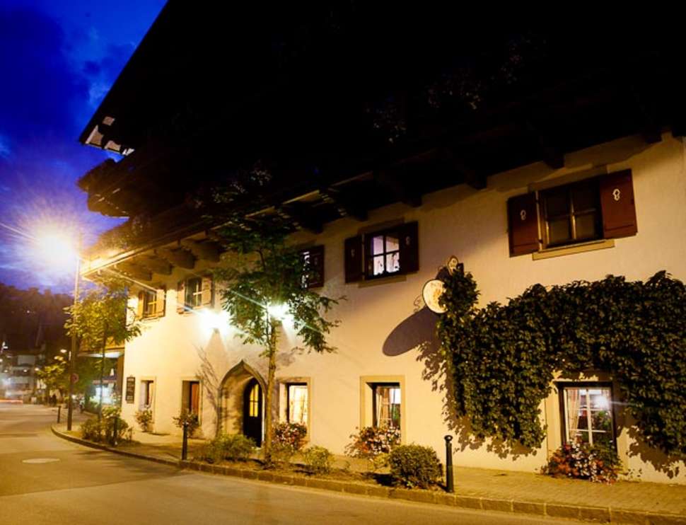 Een foto van de buitenkant van Hotel Gasthof Mitteregger