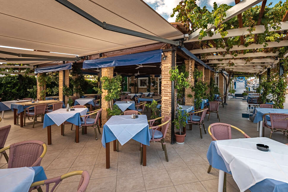 Een foto van Blue Waves Hotel