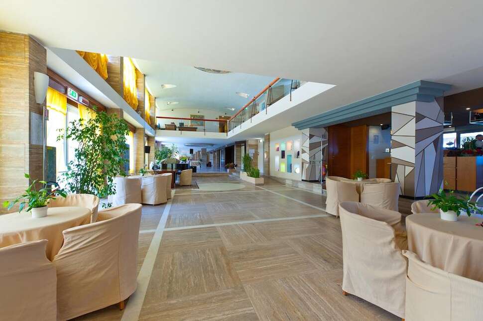 Ein Foto Grand Hotel Continental Tirrenia