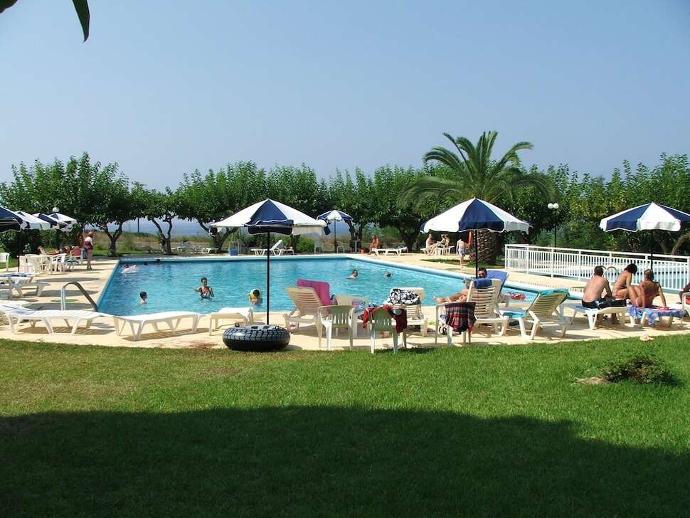 Ein Foto vom Pool im Irinna Hotel