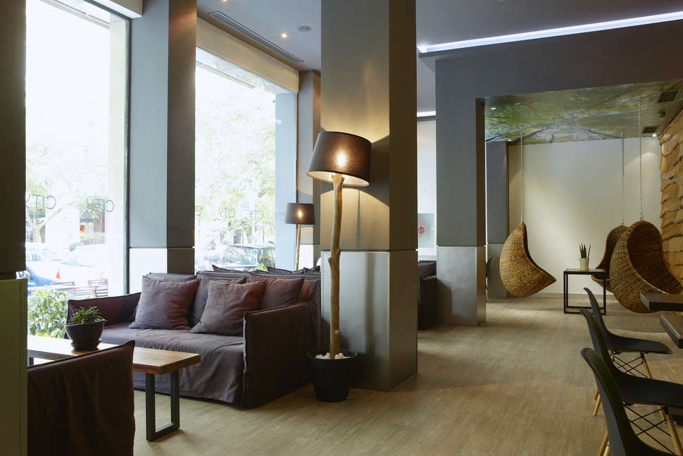 Een foto van het interieur van City Hotel Thessaloniki