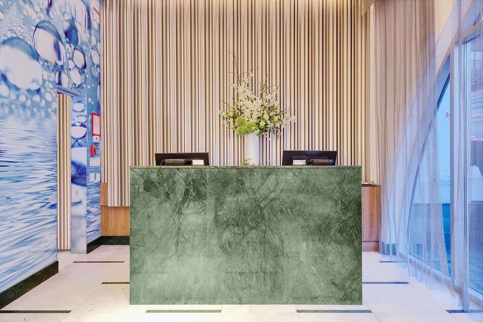Een foto van het interieur van Wyndham Garden Brooklyn Sunset Park