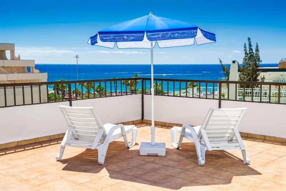 Ein Foto von der Terrasse im Las Gondolas Apartments