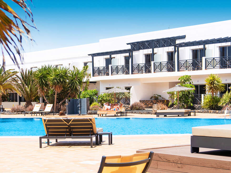 Een foto van het zwembad bij Hotel Coral Cotillo Beach