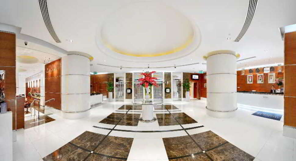Een foto van het interieur van Golden Sands Hotel Sharjah