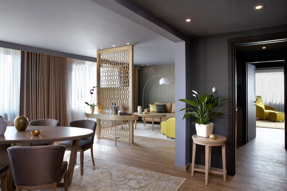 Een foto van het interieur van Wyndham Grand Athens
