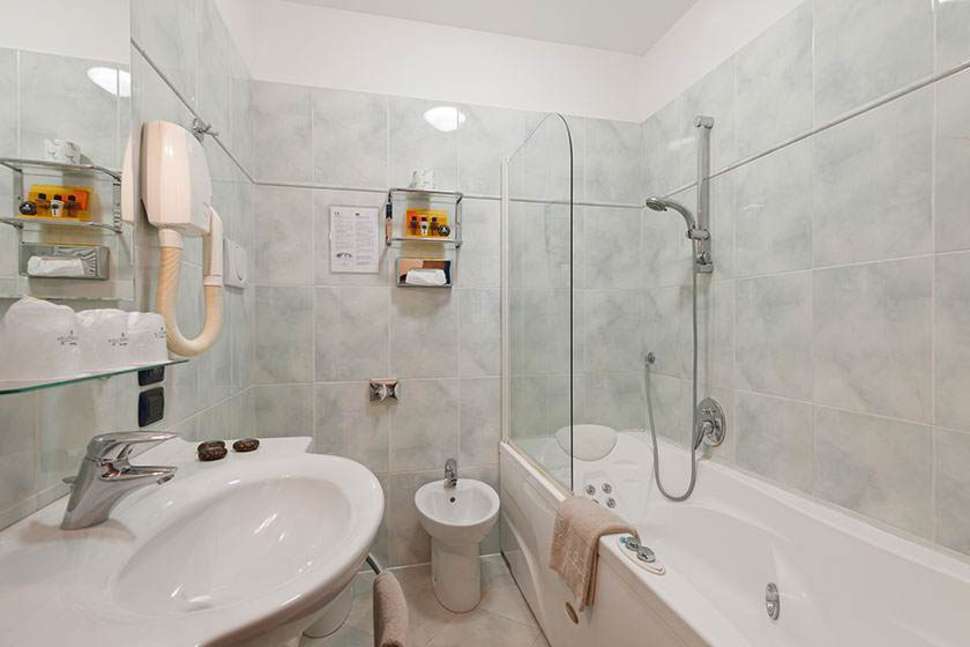 Ein Foto Hotel Ariston Milano