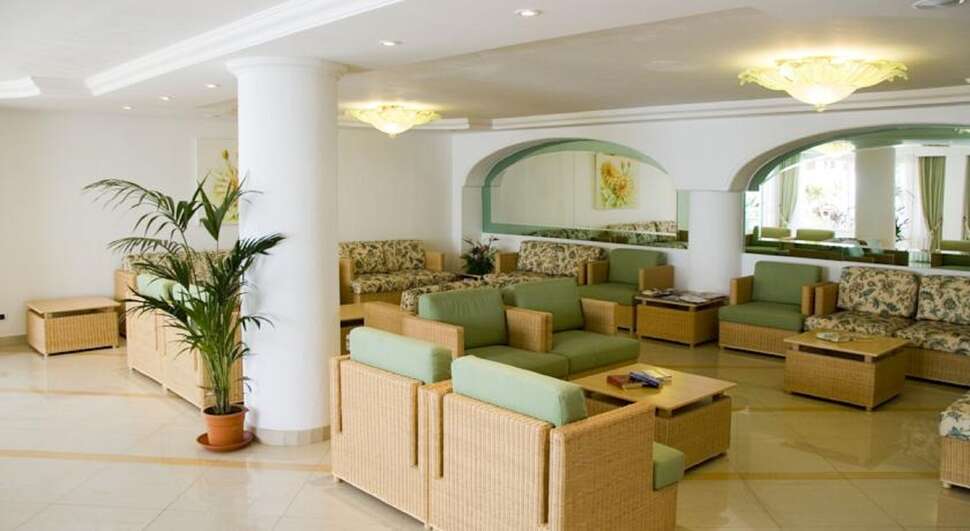 Ein Foto Aparthotel Esquinzo y Monte del Mar