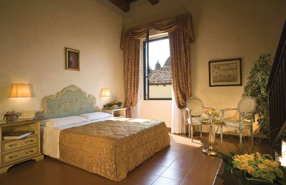 Een foto van een overzicht van Machiavelli Palace