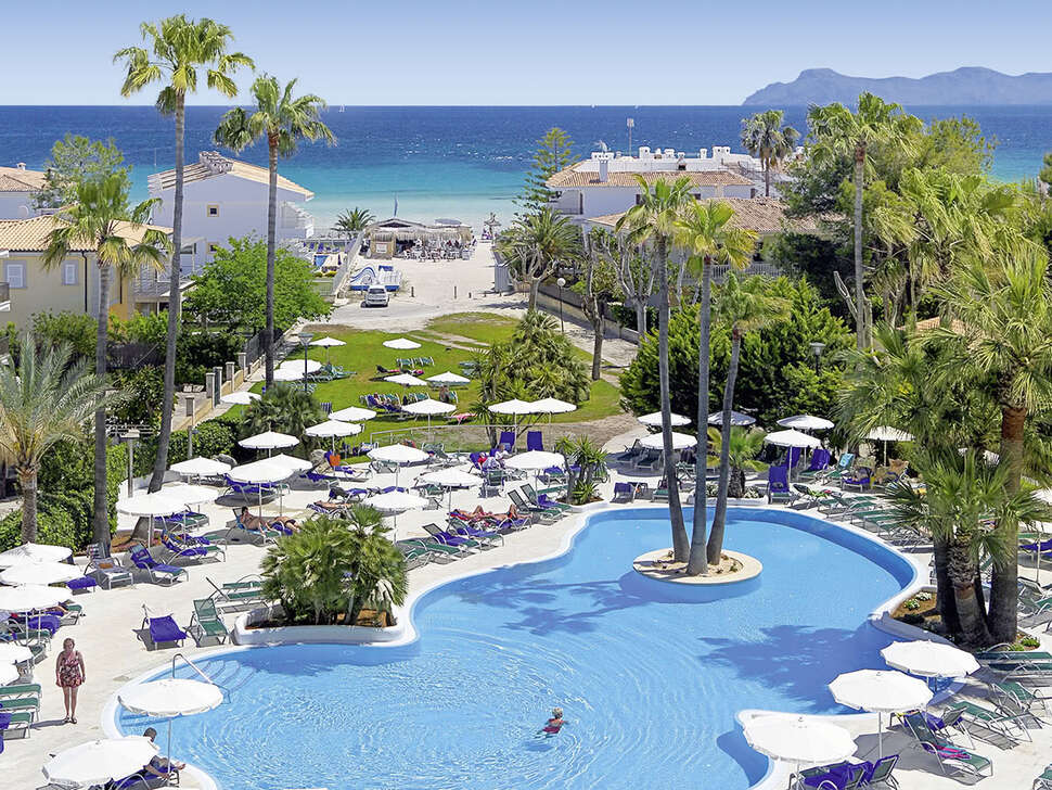 Een foto van het zwembad bij Allsun Hotel Eden Alcudia