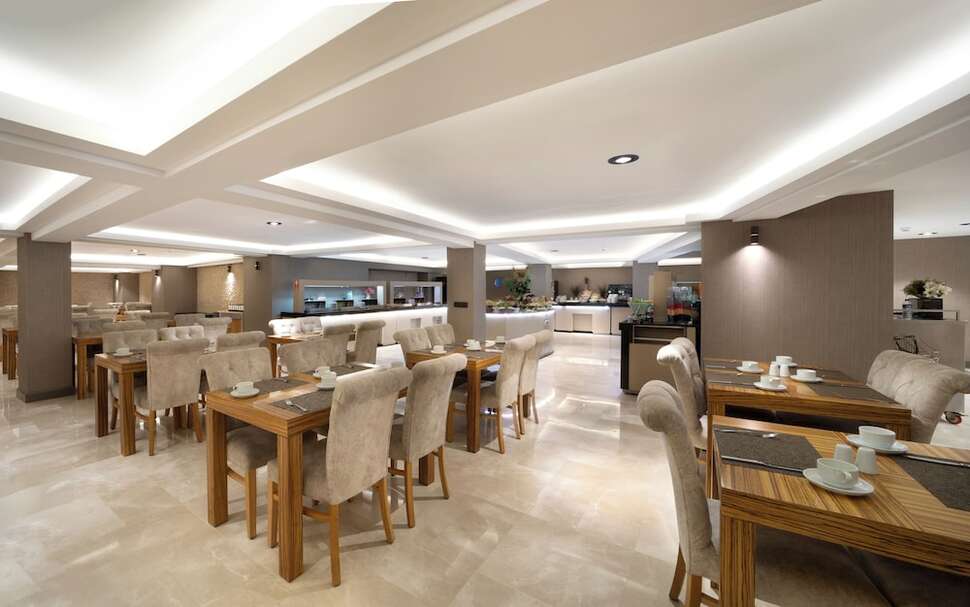 Ein Foto Orka Royal Hotel & Spa