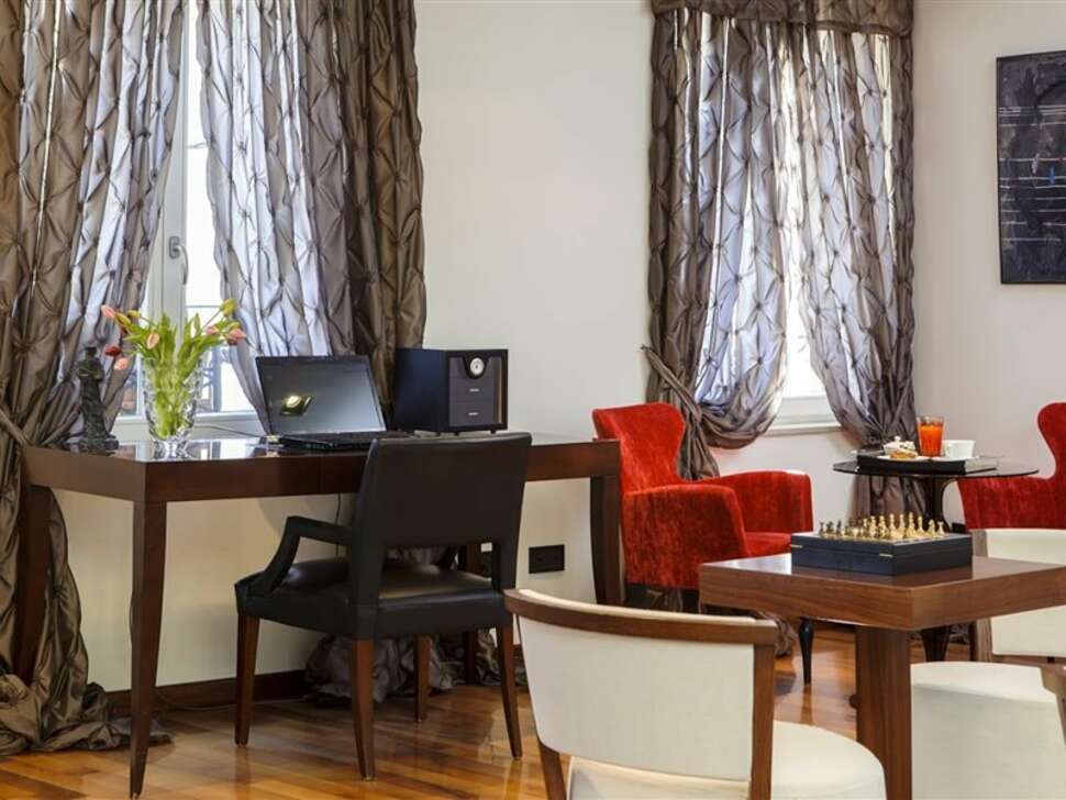 Een foto van Marmont Heritage Hotel
