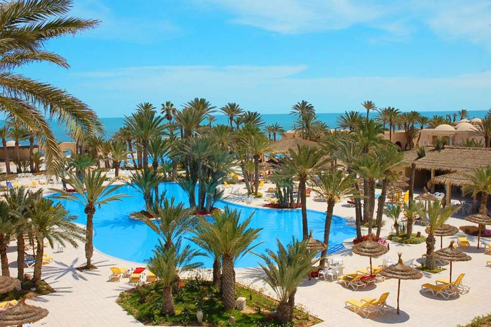 Een foto van het zwembad bij Zita Beach Resort