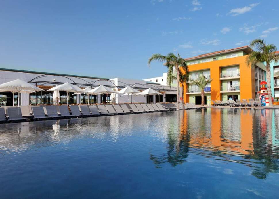 Een foto van het zwembad bij Hotel Seth Punta Prima