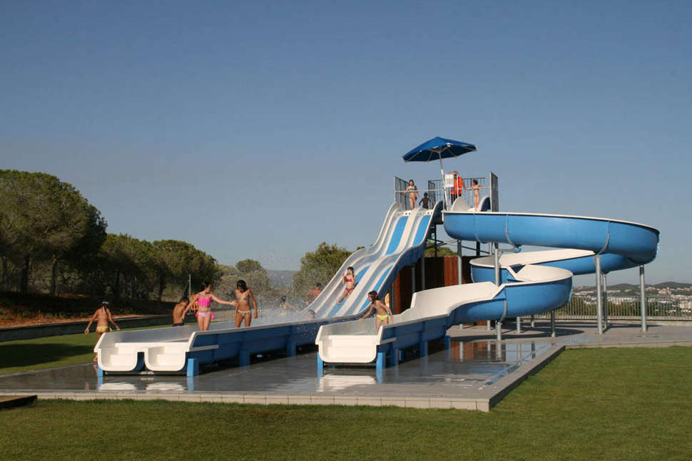Een foto van het zwembad bij Camping Vilanova Park