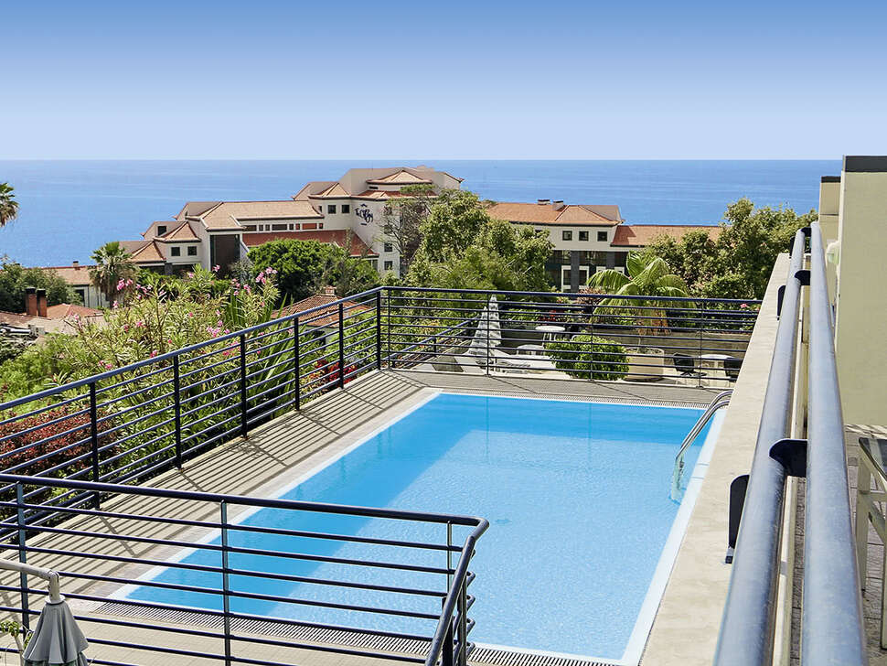 Ein Foto vom Pool im Terrace Mar Suite Aparthotel