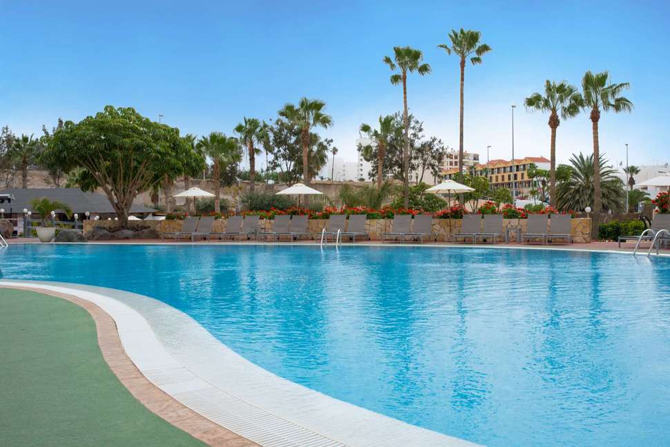 Een foto van het zwembad bij Ole Tropical Tenerife